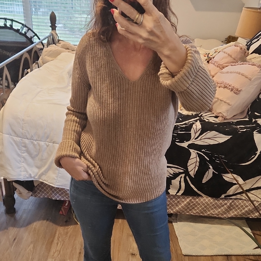 LAST CHANCE Pact Tan V-Neck Sweater with bow on back